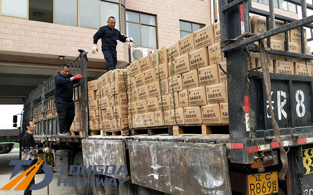 asphalt crack sealant 03