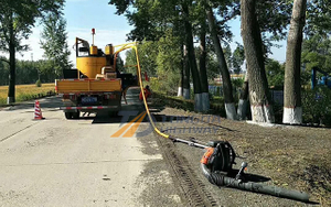 crack sealing machine 01.jpg